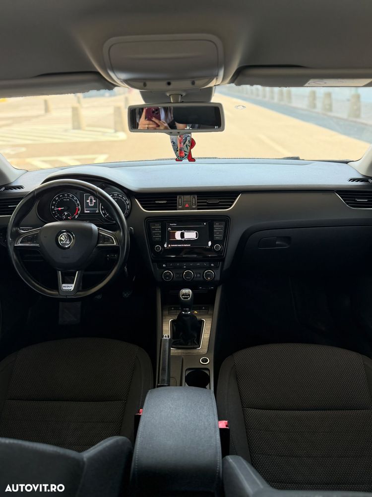 Skoda Octavia 1.6 TDI 4X4 Ambition - 9