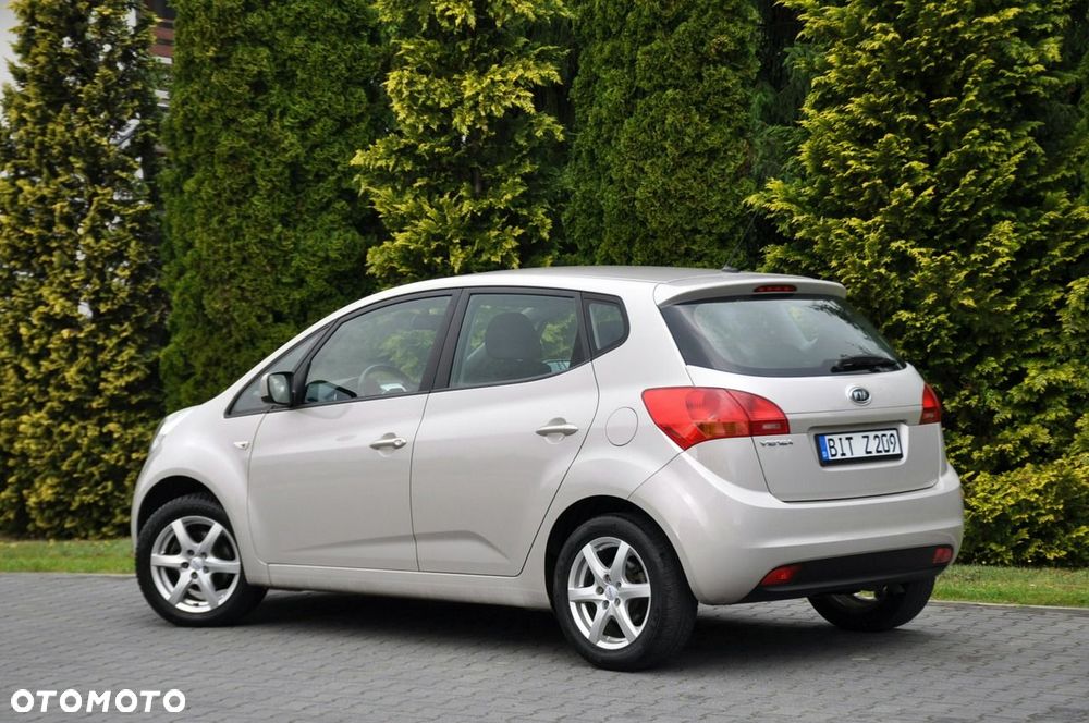 Kia Venga - 13