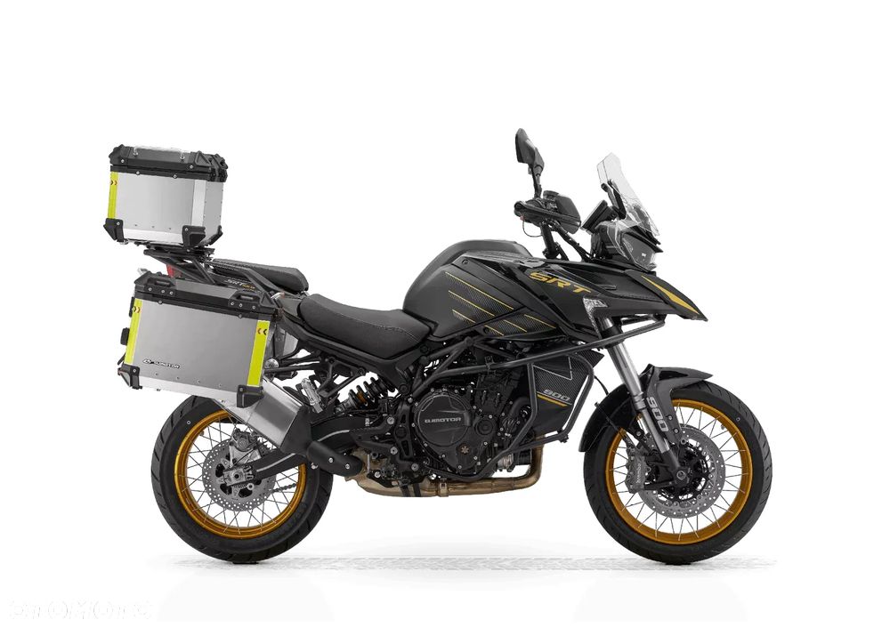 QJMOTOR 900 SX - 8