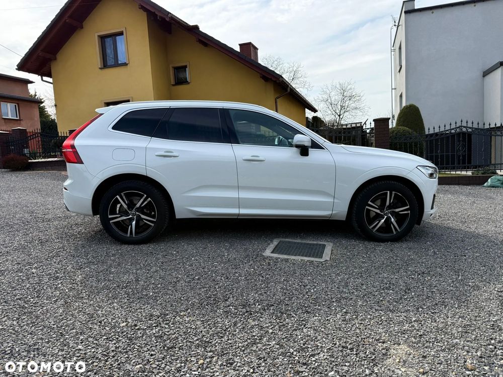 Volvo XC 60 D4 AWD R-Design - 4