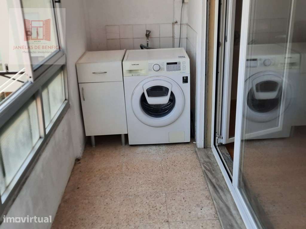 Vende-se T1- Amadora Junto a estação de Comboio e Metro - Grande imagem: 3/15