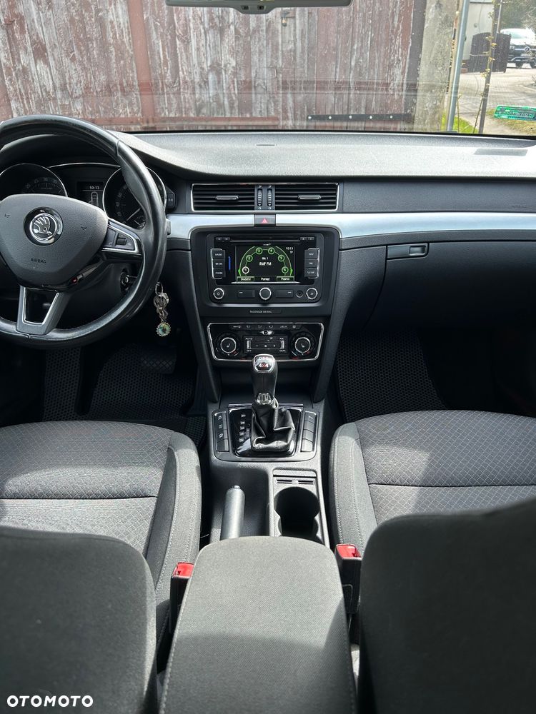 Skoda Superb 2.0 TDI 4x4 Ambition DSG - 8