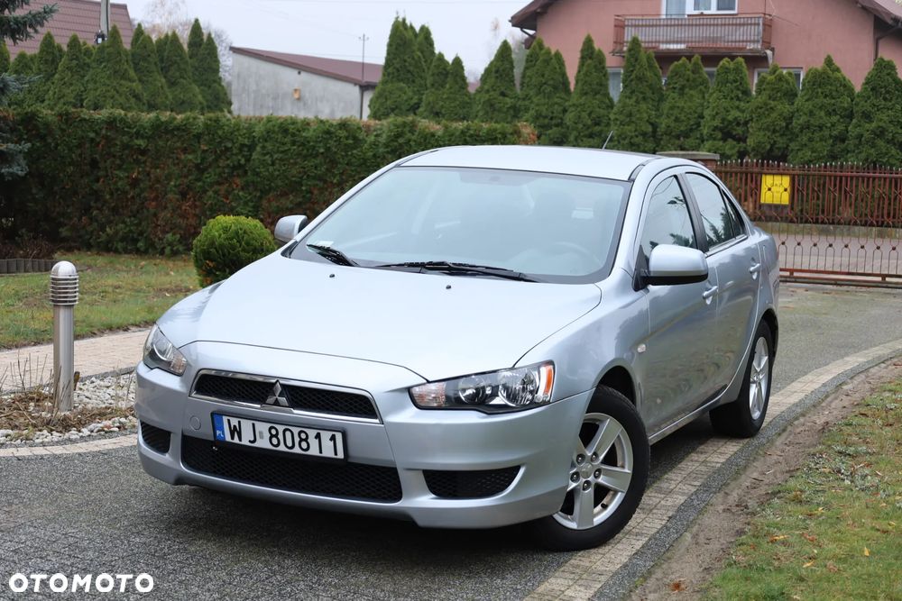 Mitsubishi Lancer 1.5 Invite - 2