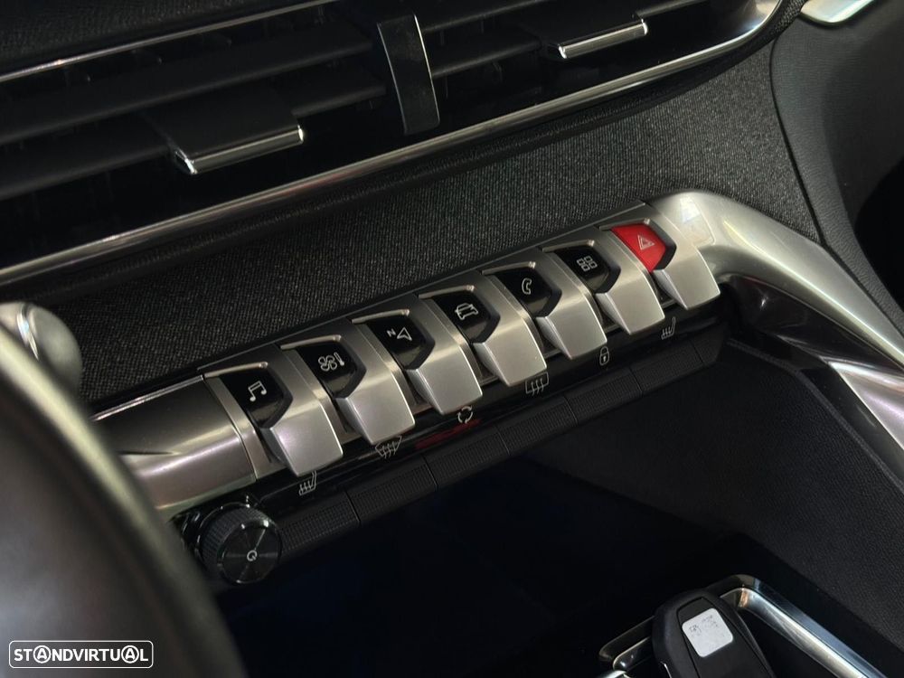 Peugeot 5008 1.5 BlueHDi Allure Pack EAT8 - 26