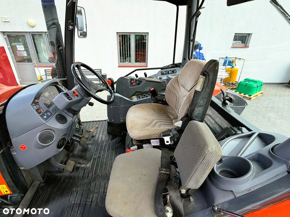Kubota M135GX-III - 8