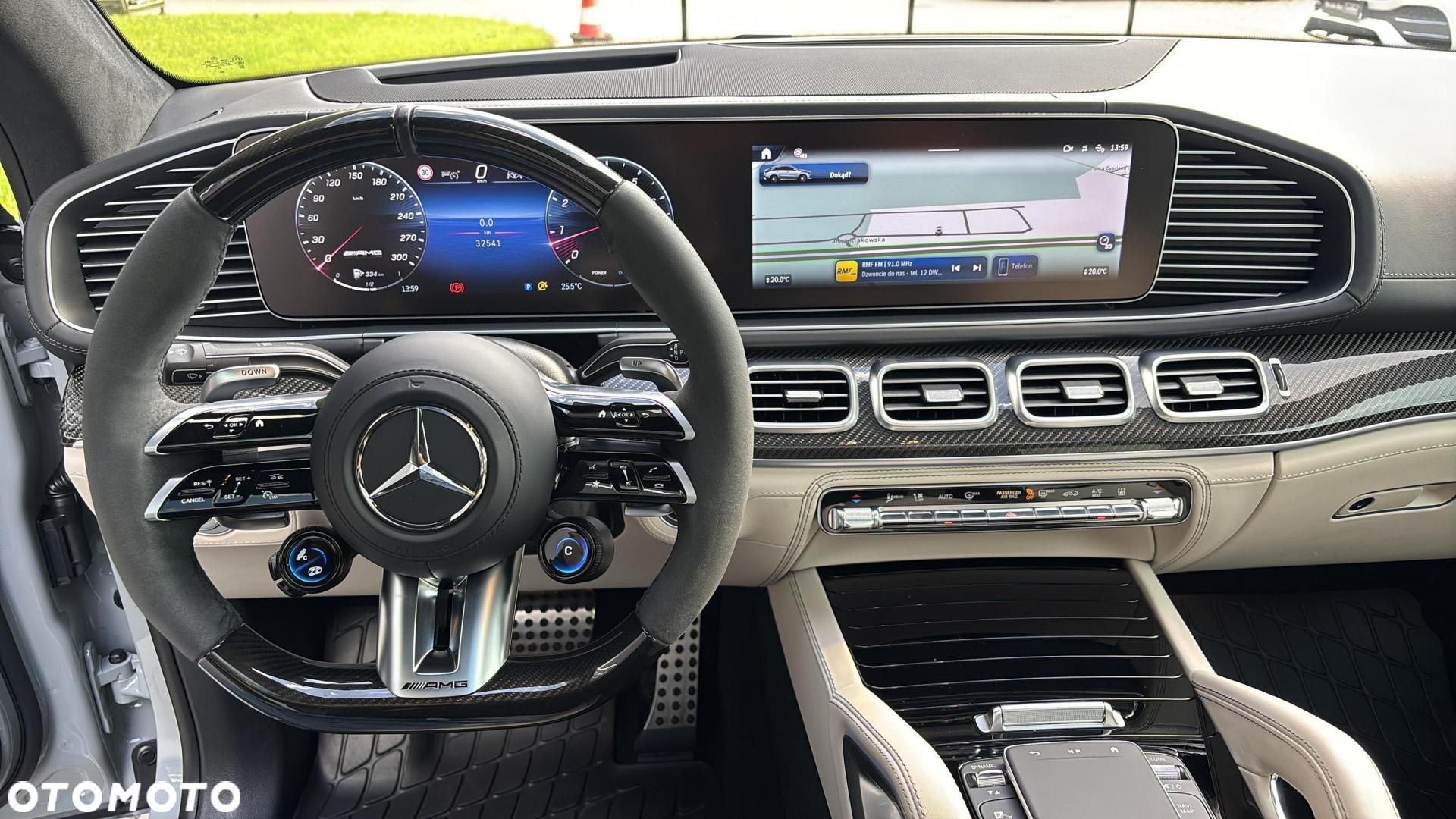 Mercedes-Benz GLE - 12