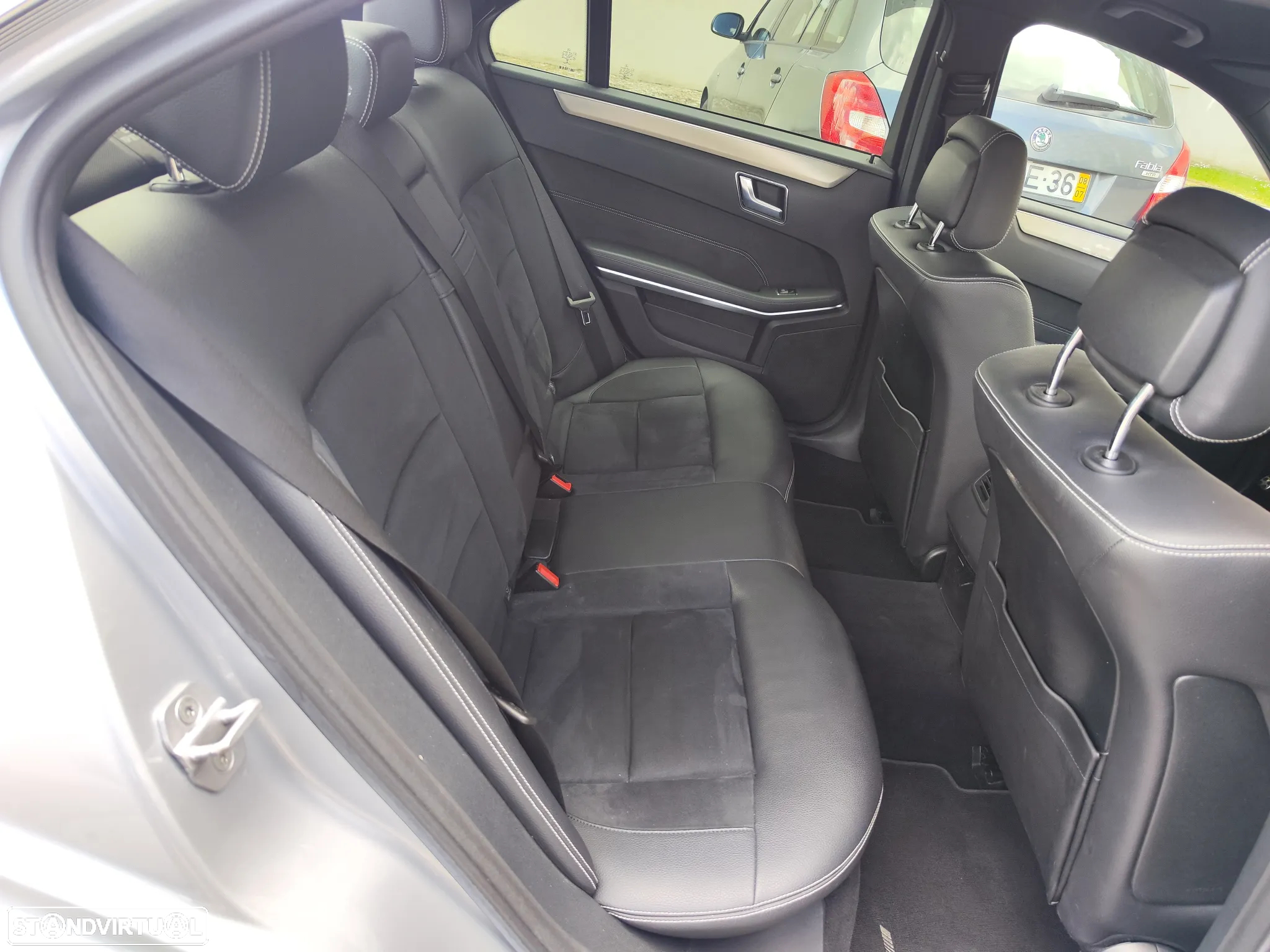 Mercedes-Benz E 300 Bluetec Hybrid Avantgarde - 17