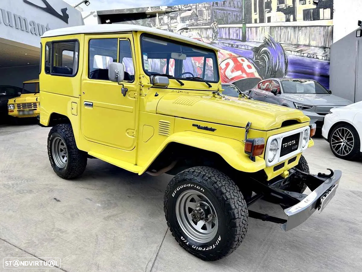 Toyota Land Cruiser - 2