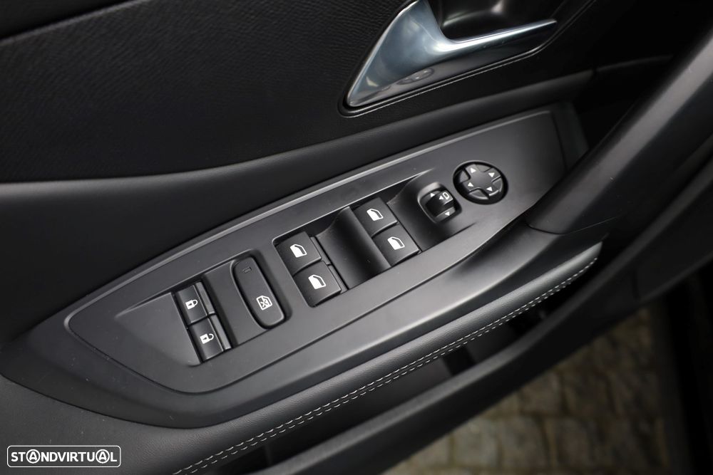 Peugeot 408 180 e-EAT8 Allure - 39