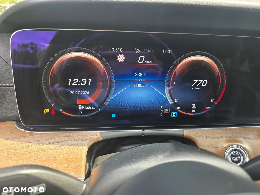 Mercedes-Benz Klasa E 220 d 4-Matic AMG - 22