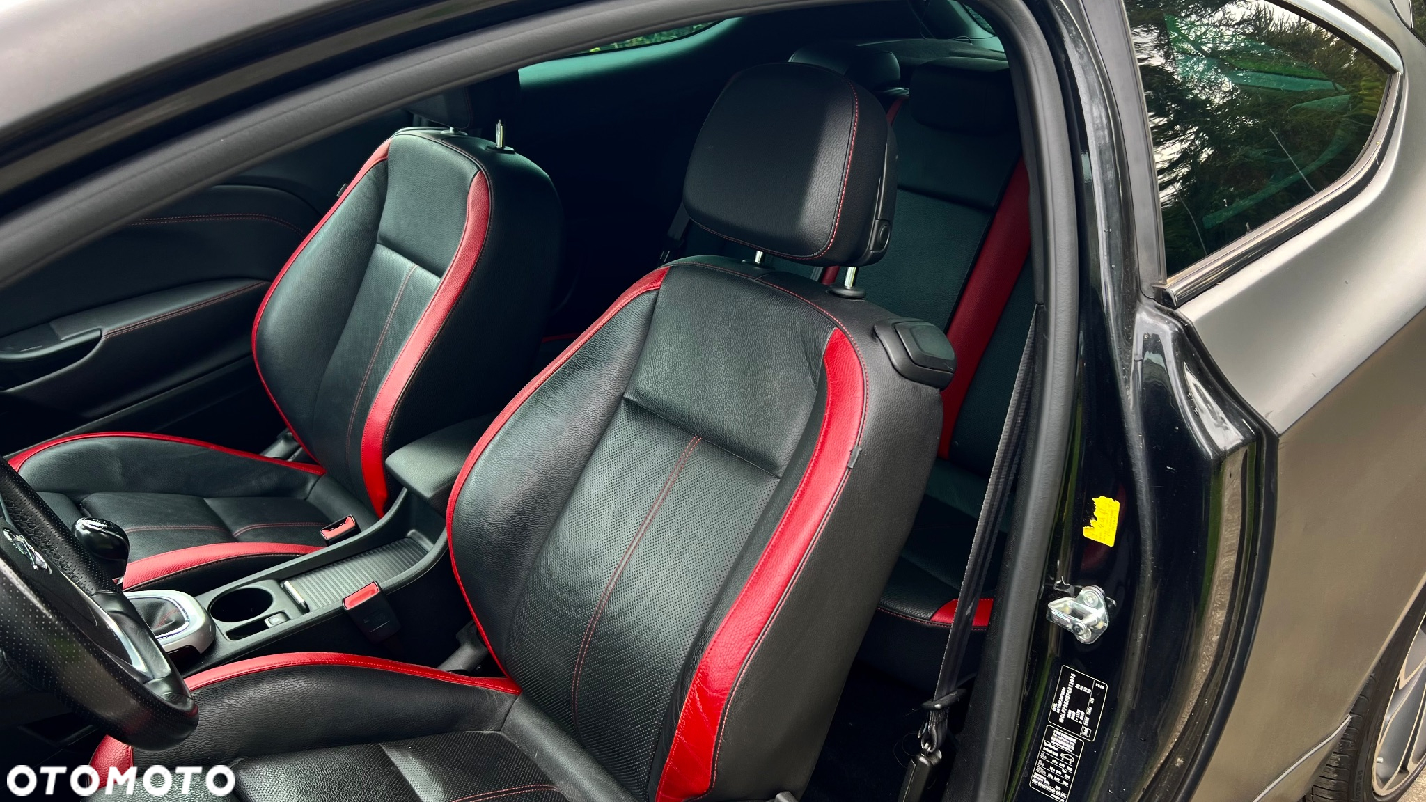 Opel Astra IV GTC 2.0 CDTI Bi-Turbo S&S - 20