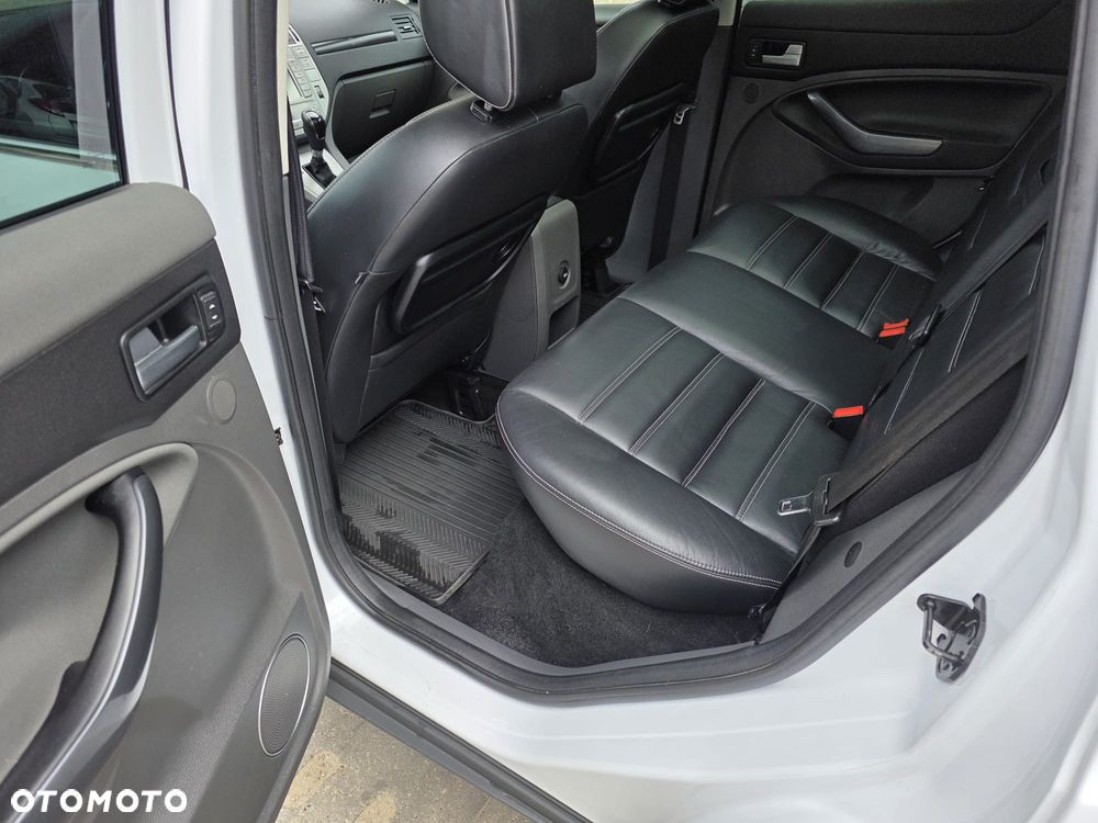 Ford Kuga 2.0 TDCi 4WD Titanium - 12