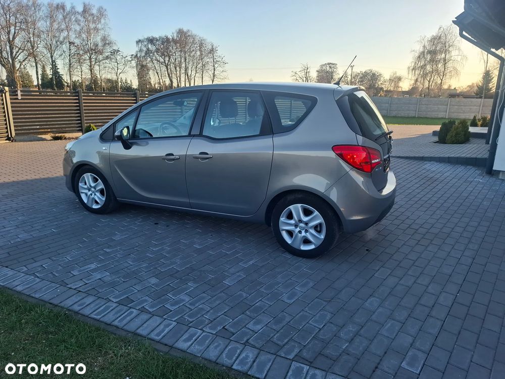 Opel Meriva - 9