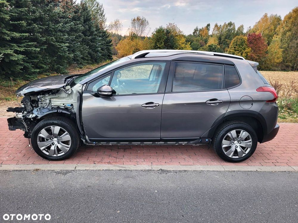 Peugeot 2008 1.5 BlueHDi Signature - 6
