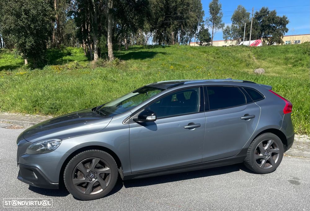 Volvo V40 Cross Country D2 Momentum - 3
