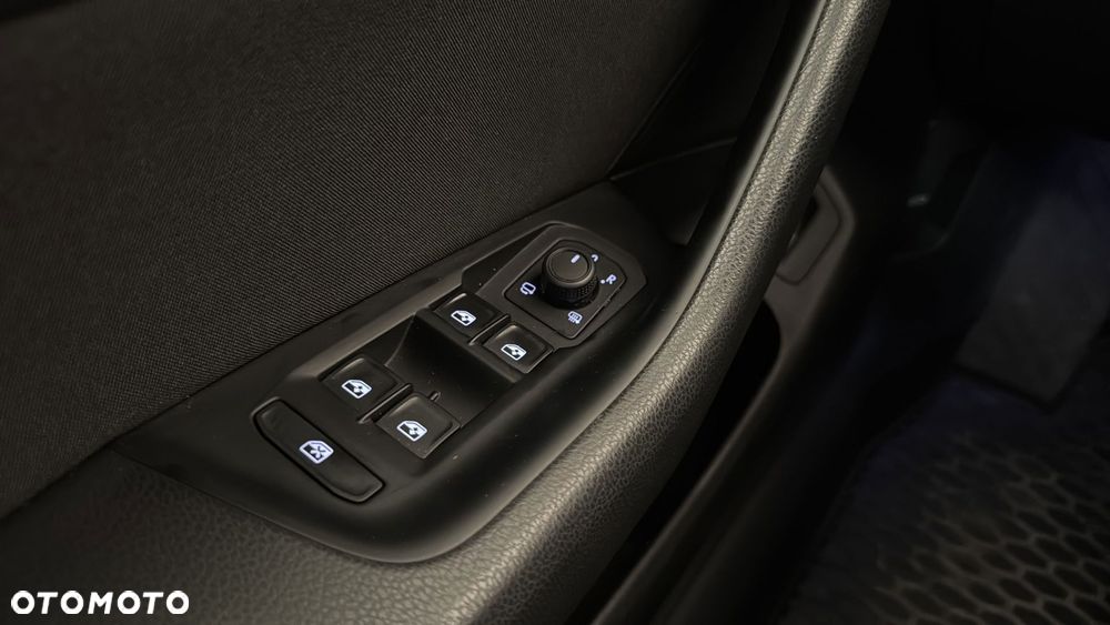 Volkswagen Passat - 26