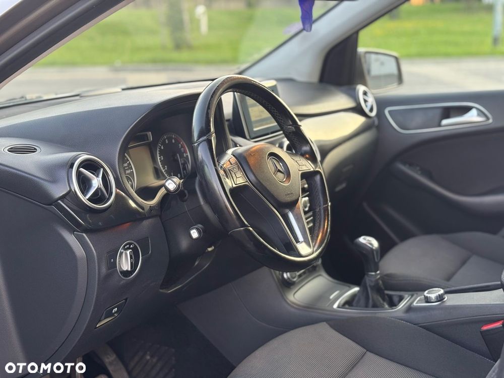 Mercedes-Benz Klasa B 200 (BlueEFFICIENCY) - 11