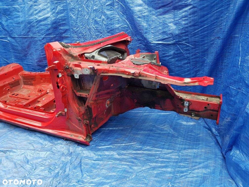 ĆWIARTKA prawa przednia podłużnica słupek B AUDI A4 B9 8W SEDAN LY3U - 4