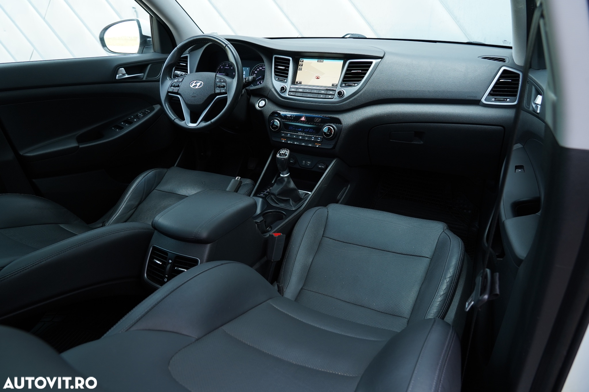 Hyundai Tucson blue 1.7 CRDi 2WD Style - 12