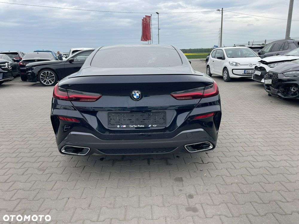 BMW Seria 8 840d xDrive mHEV - 3