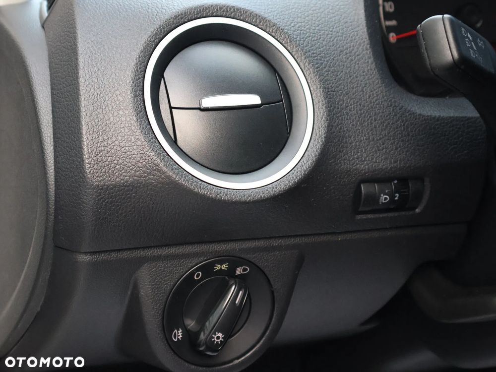 Volkswagen up! Standard - 12