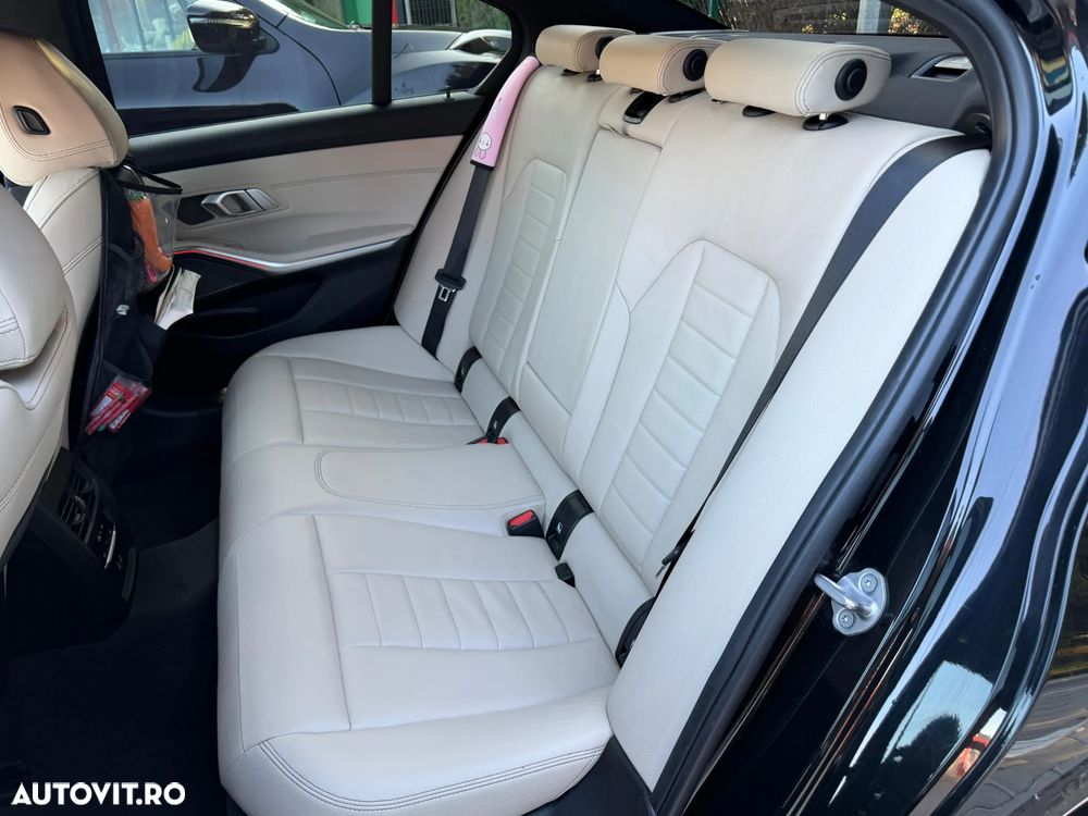 BMW Seria 3 330i Aut. M Sport - 15