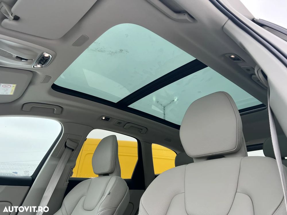 Volvo XC 60 T6 AWD Recharge Geartronic Inscription Expression - 23
