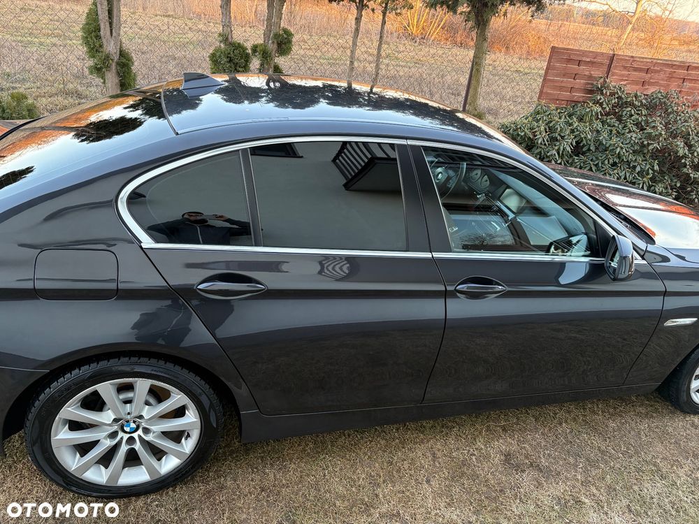 BMW Seria 5 525d - 7