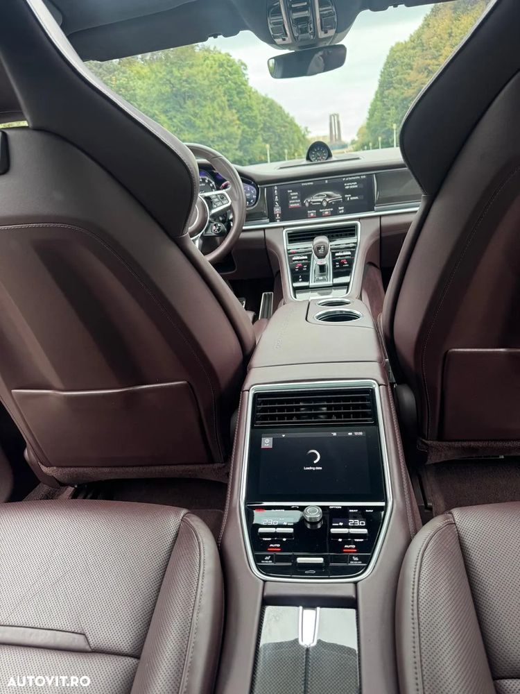 Porsche Panamera - 4