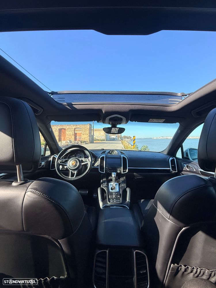 Porsche Cayenne - 10