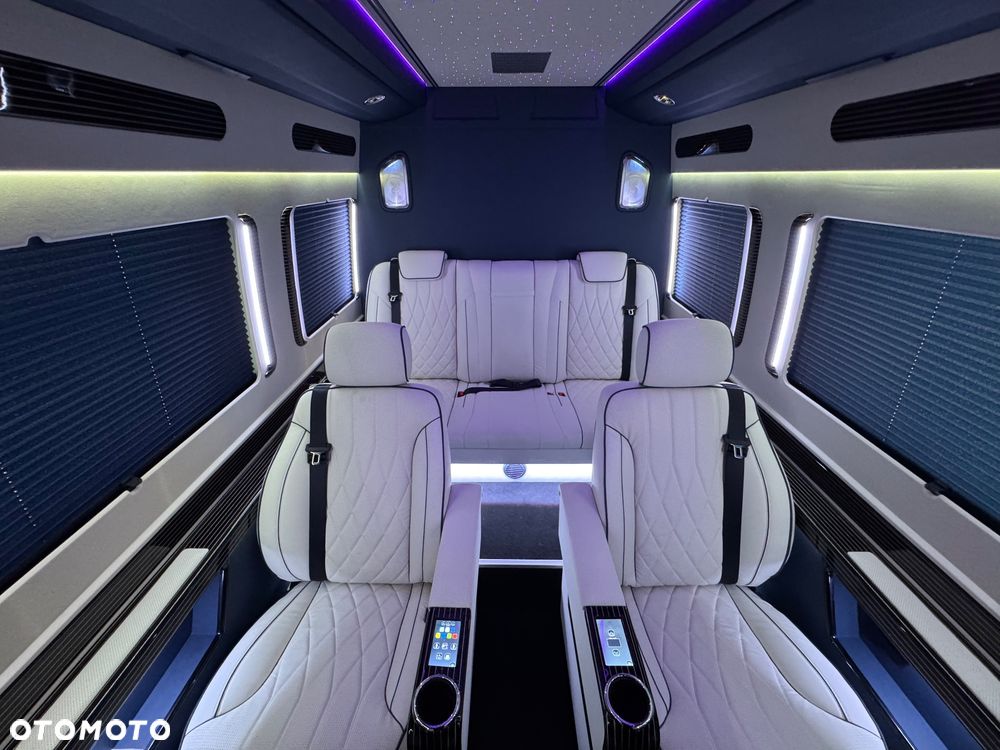 Mercedes-Benz Sprinter - 12