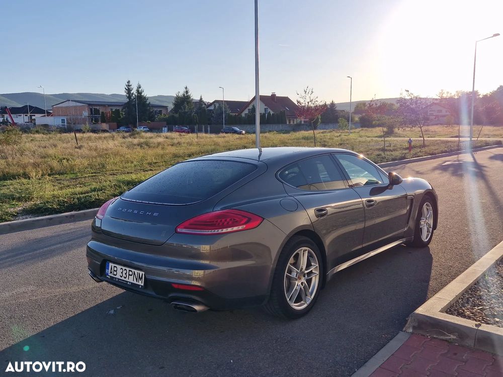 Porsche Panamera - 14