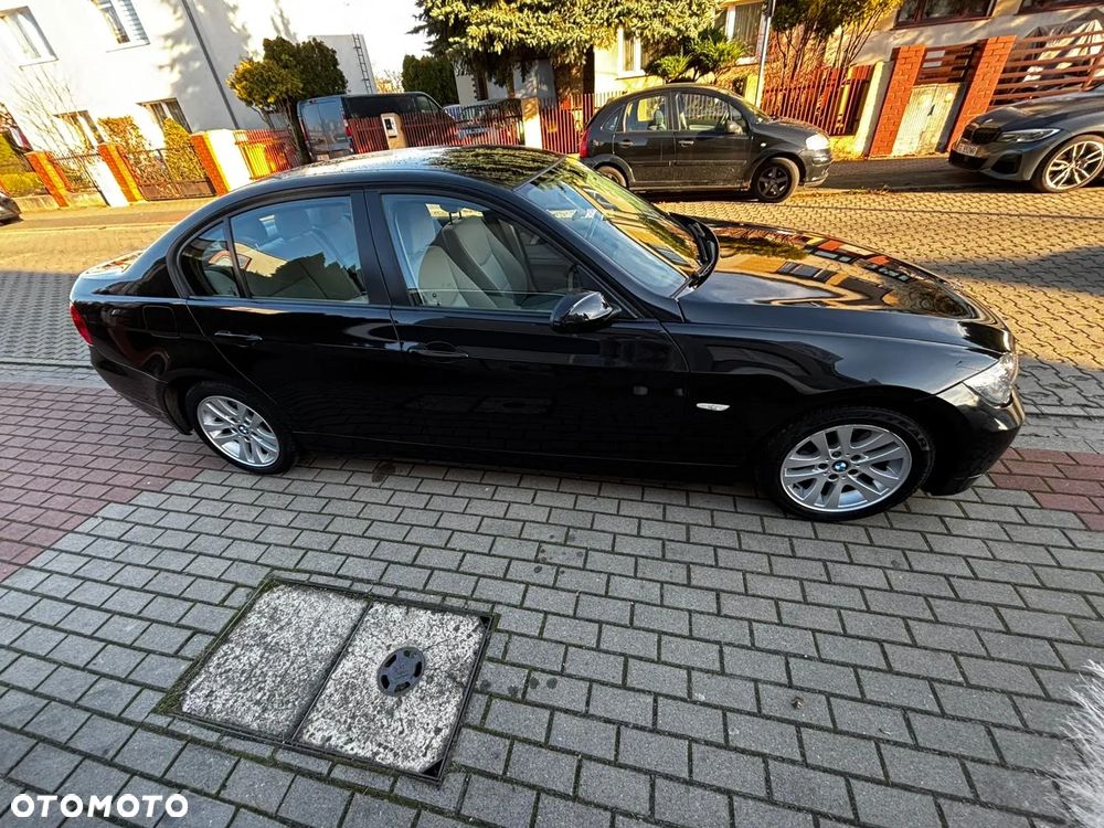 BMW Seria 3 318i - 3