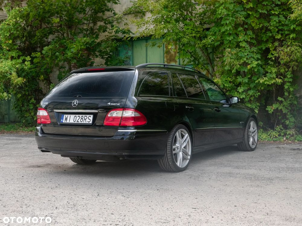 Mercedes-Benz Klasa E 500 4-Matic T Avantgarde - 9