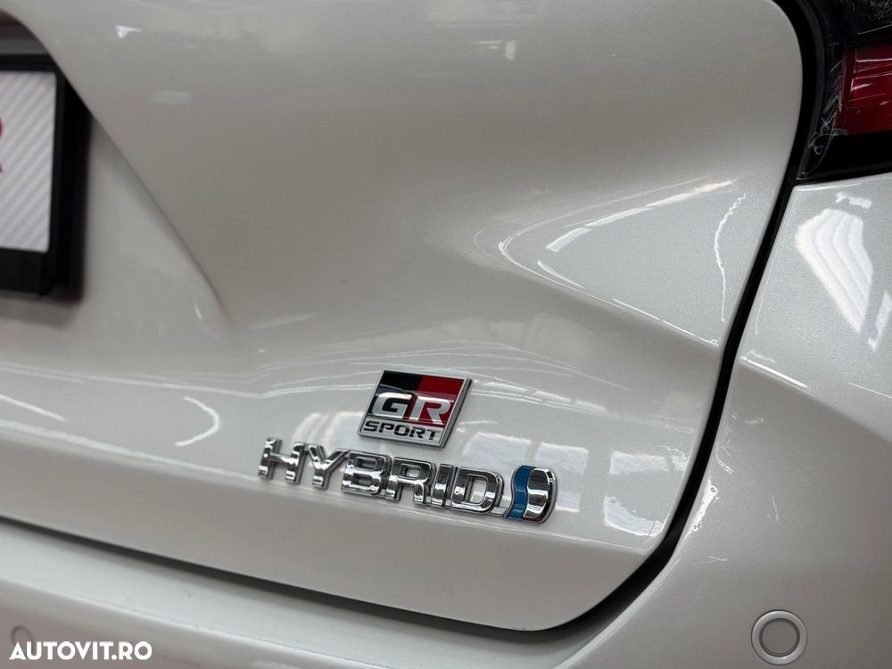 Toyota Corolla 2.0 HSD Exclusive Plus GR Sport Bi-Tone - 9