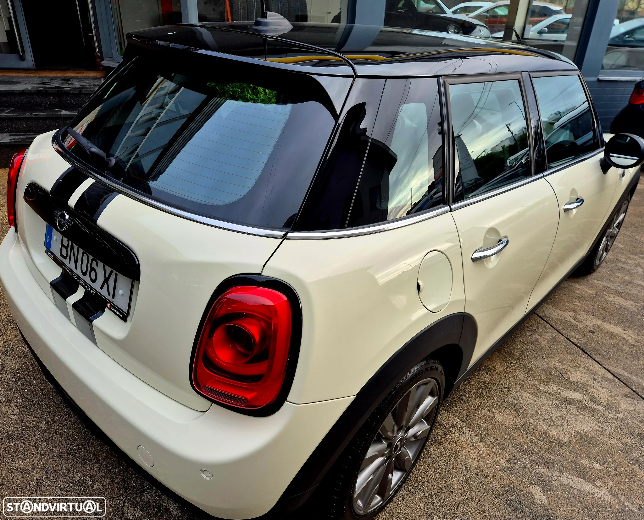 MINI 5 Portas One Auto - 16