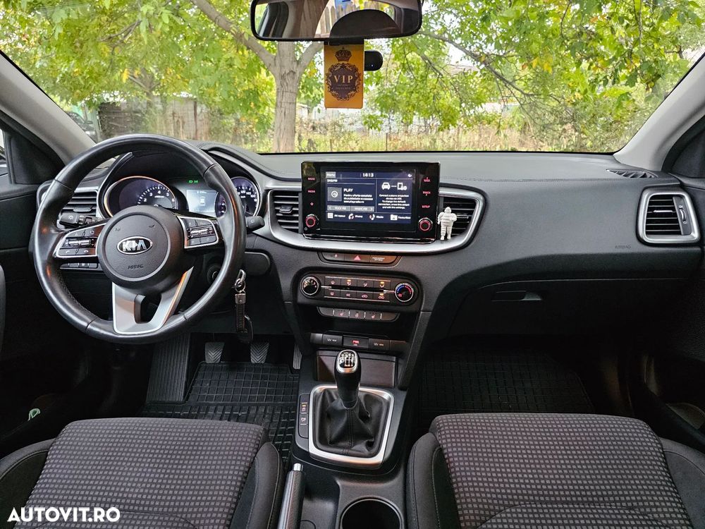 Kia Ceed - 14