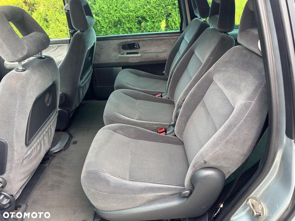 Ford Galaxy 1.9 TDI Ghia - 15