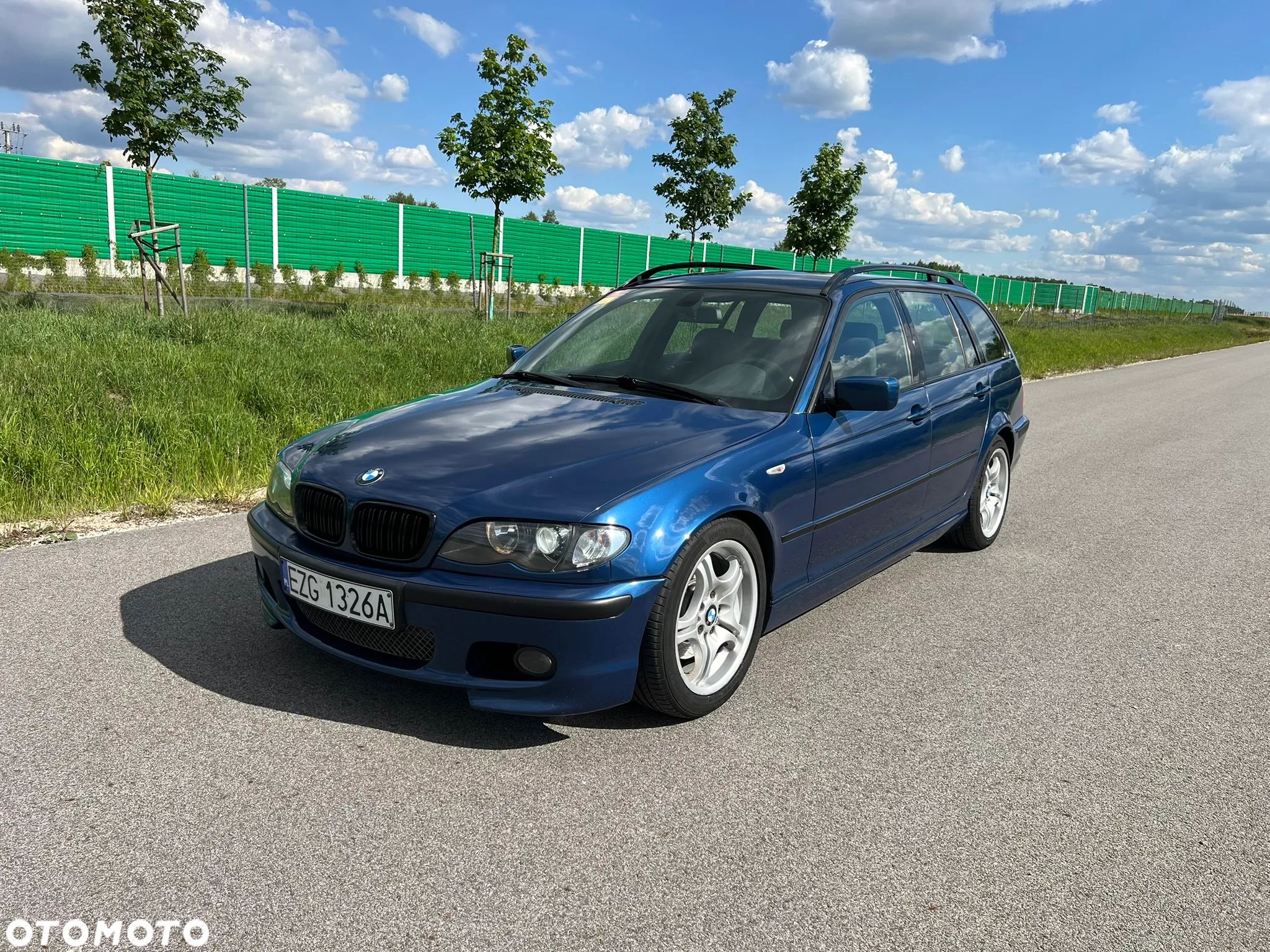 BMW Seria 3 325i - 1