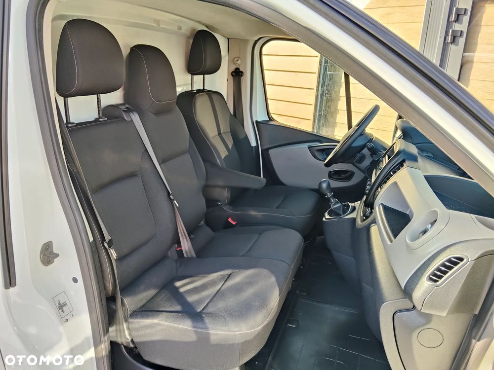 Renault Trafic - 21