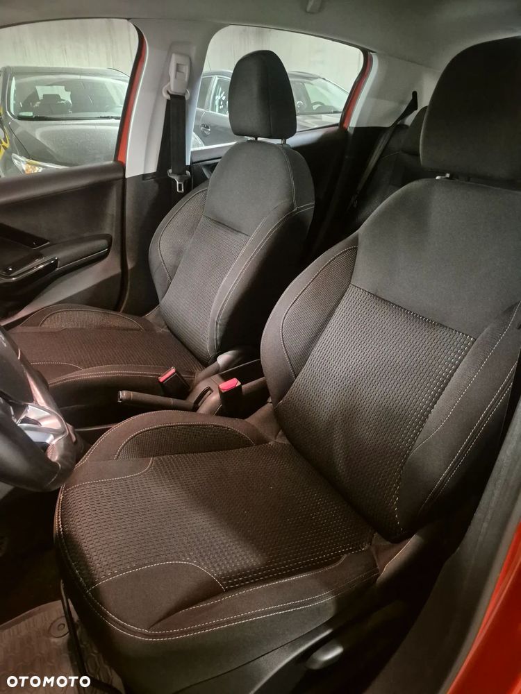 Peugeot 208 PureTech 110 Stop & Start Allure - 12