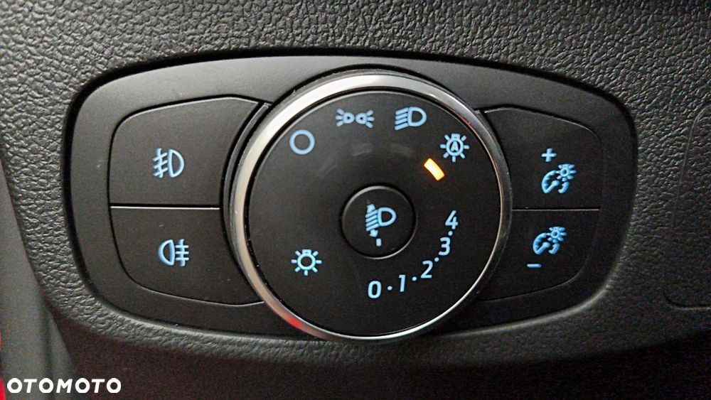 Ford Focus 1.0 EcoBoost mHEV Titanium X - 21