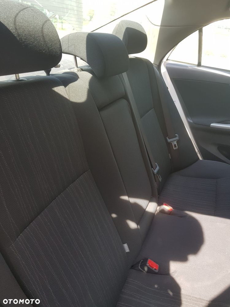Toyota Corolla 1.6 Luna - 18