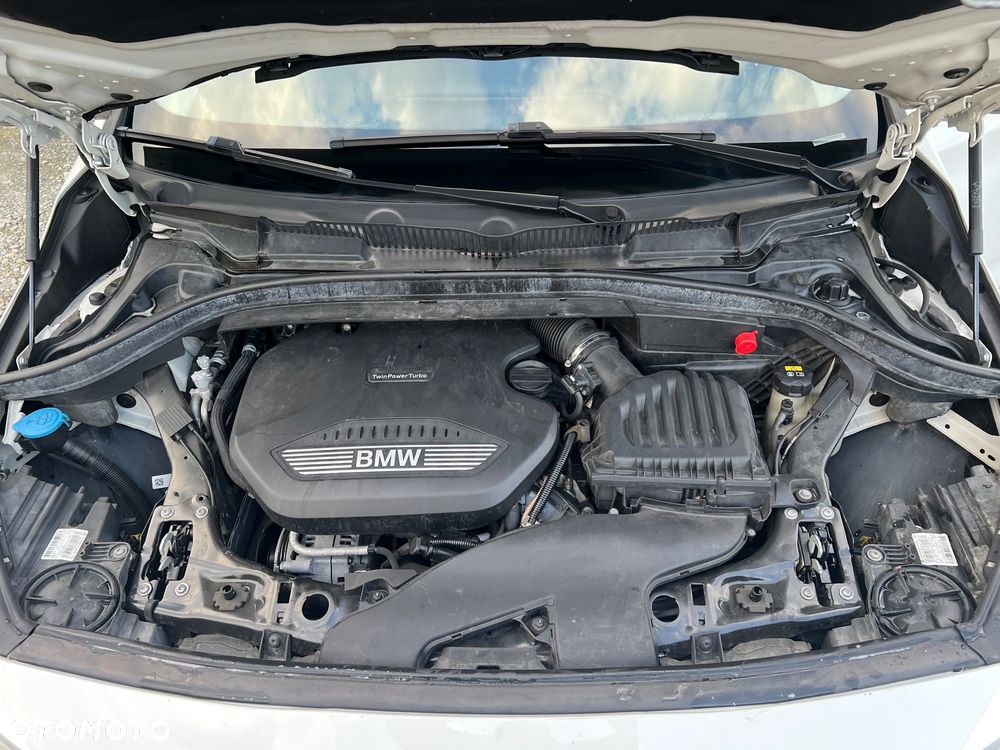 BMW Seria 2 216d Sport Line - 25