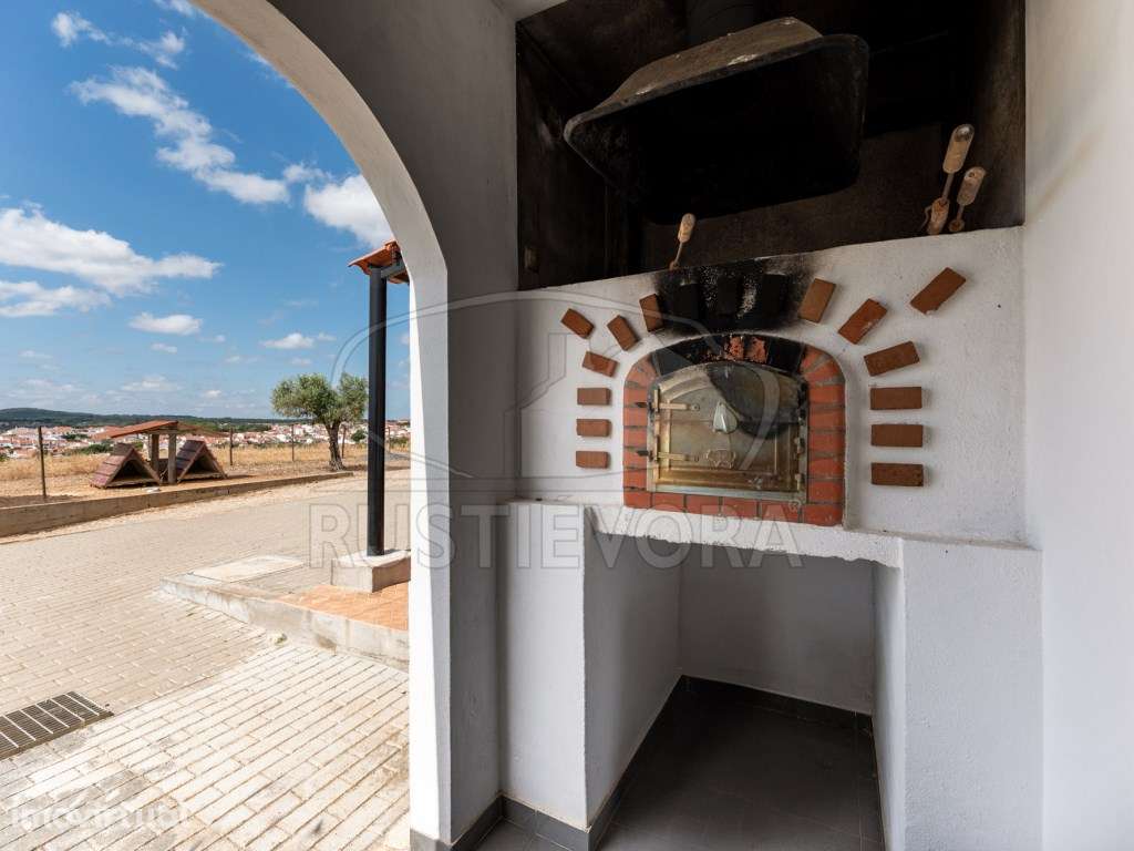 Quinta em Portel - 4,3 Ha de Tradição e Conforto - Grande imagem: 2/44