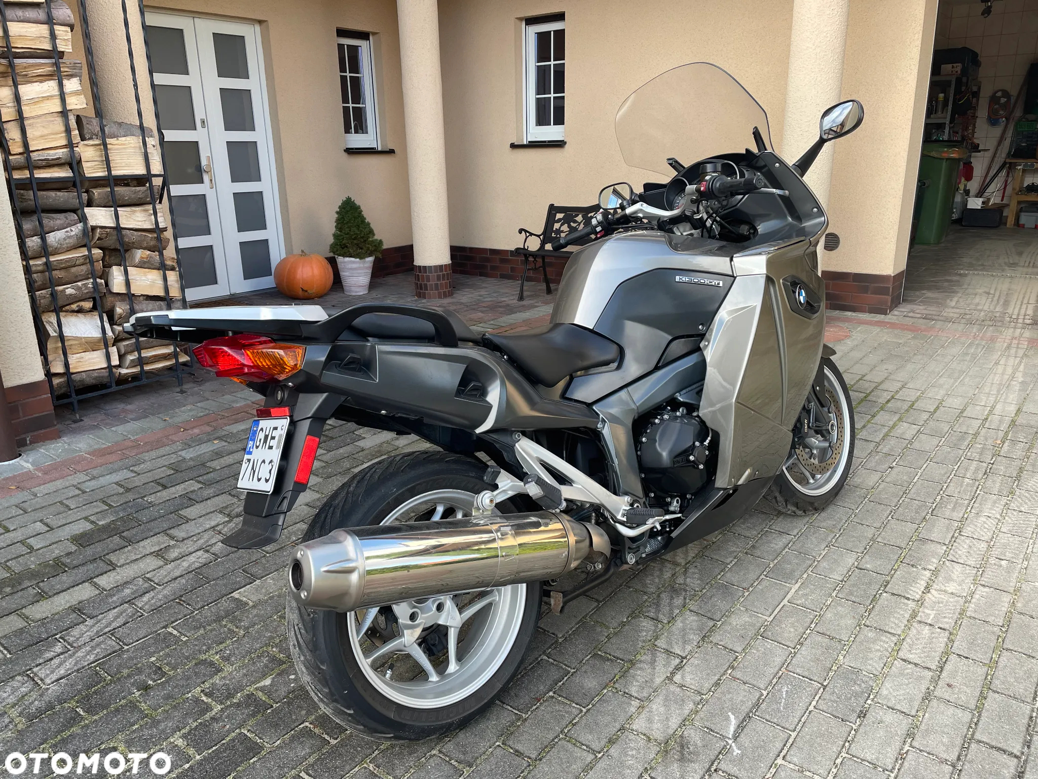 BMW K - 9