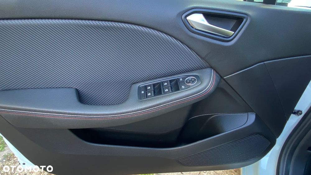 Renault Clio E-TECH 140 R.S LINE - 31