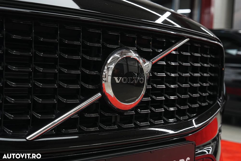 Volvo XC 60 B4 D AWD Geartronic RDesign - 38