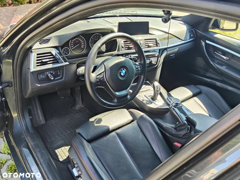 BMW Seria 3 328i xDrive Sport Line - 9