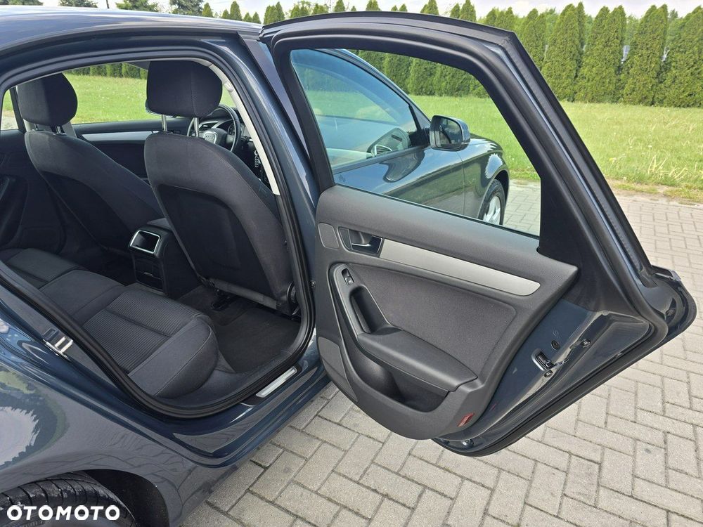 Audi A4 Limousine - 23